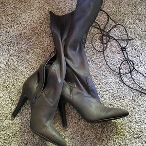 Bcbg Knee High lace up stilleto boots New 6.5